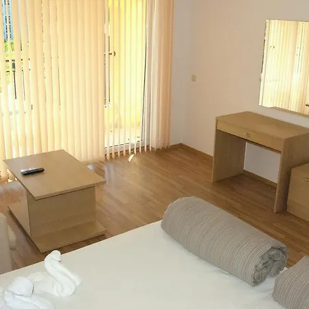 Corsica 3*