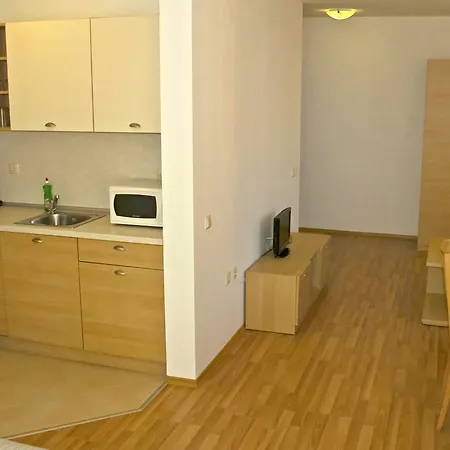 Apartmanhotel Corsica 3*