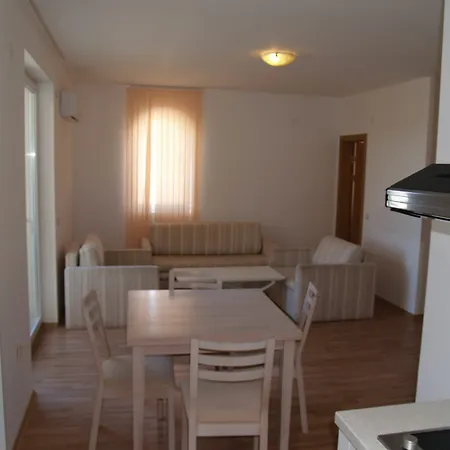 Apartmanhotel Corsica Napospart