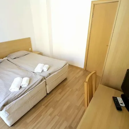 Corsica 3*